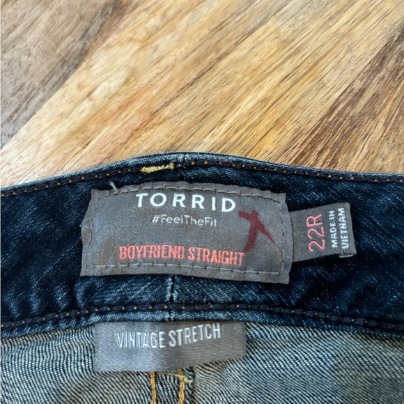 Torrid Boyfriend Straight Jeans Dark Wash - Picture 6 of 8